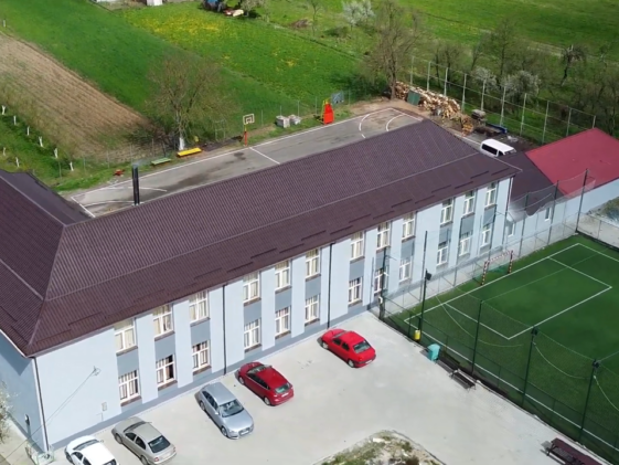 scoala_primara_din_satul_luncsoara_bihor_dupa_1