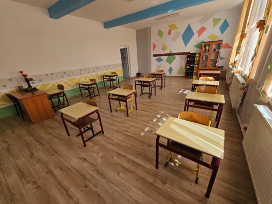 scoala_primara_din_satul_luncsoara_bihor_dupa_7